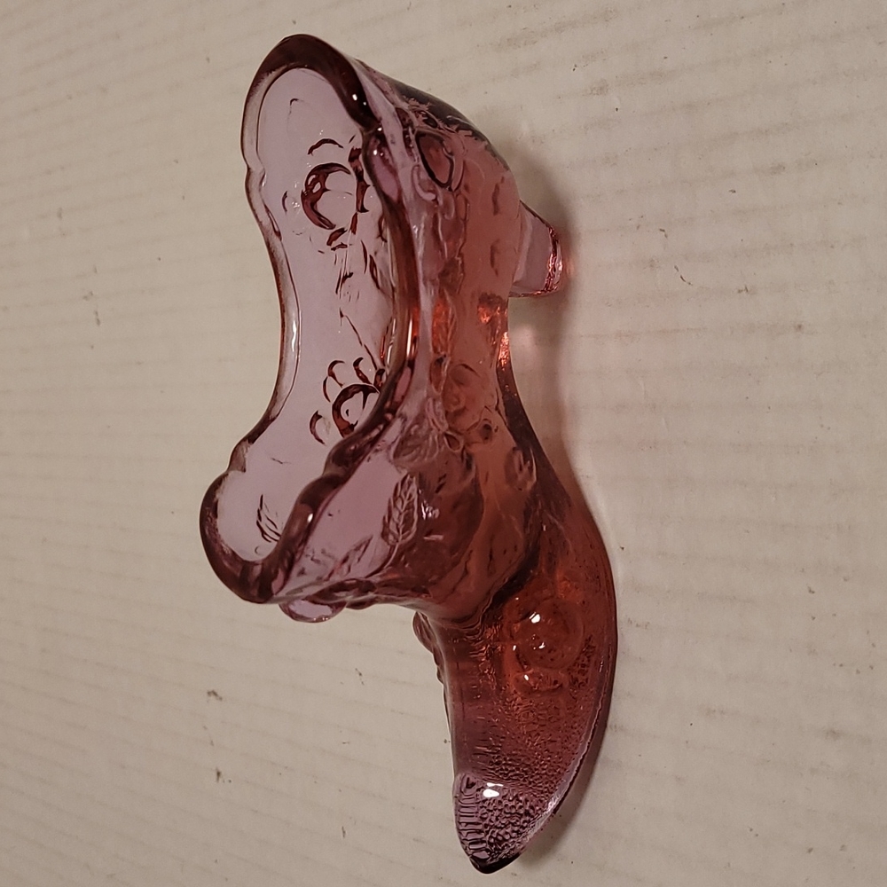 Vintage Fenton Pink Glass Shoe with Embossed Rose Design - Picture 2 of 16